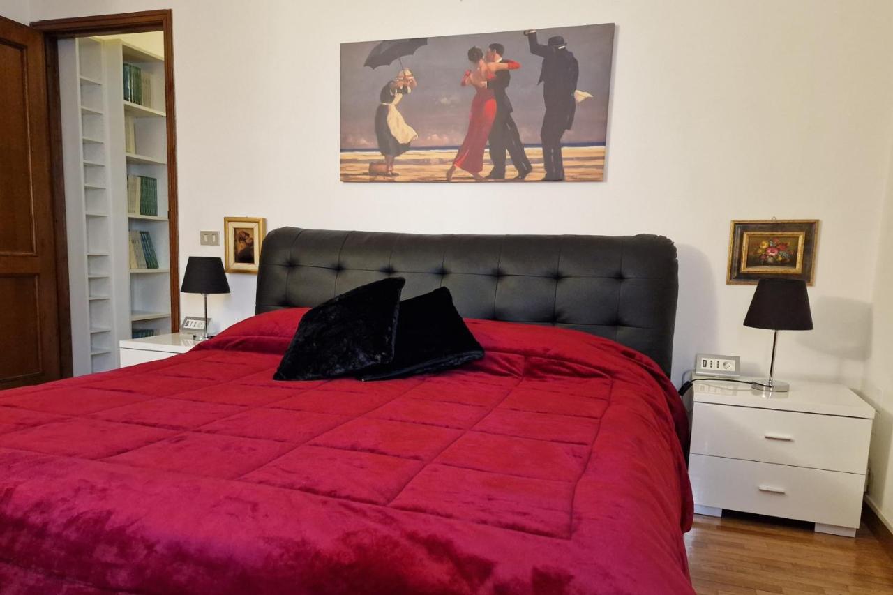 Arezzo Charming Apartment エクステリア 写真